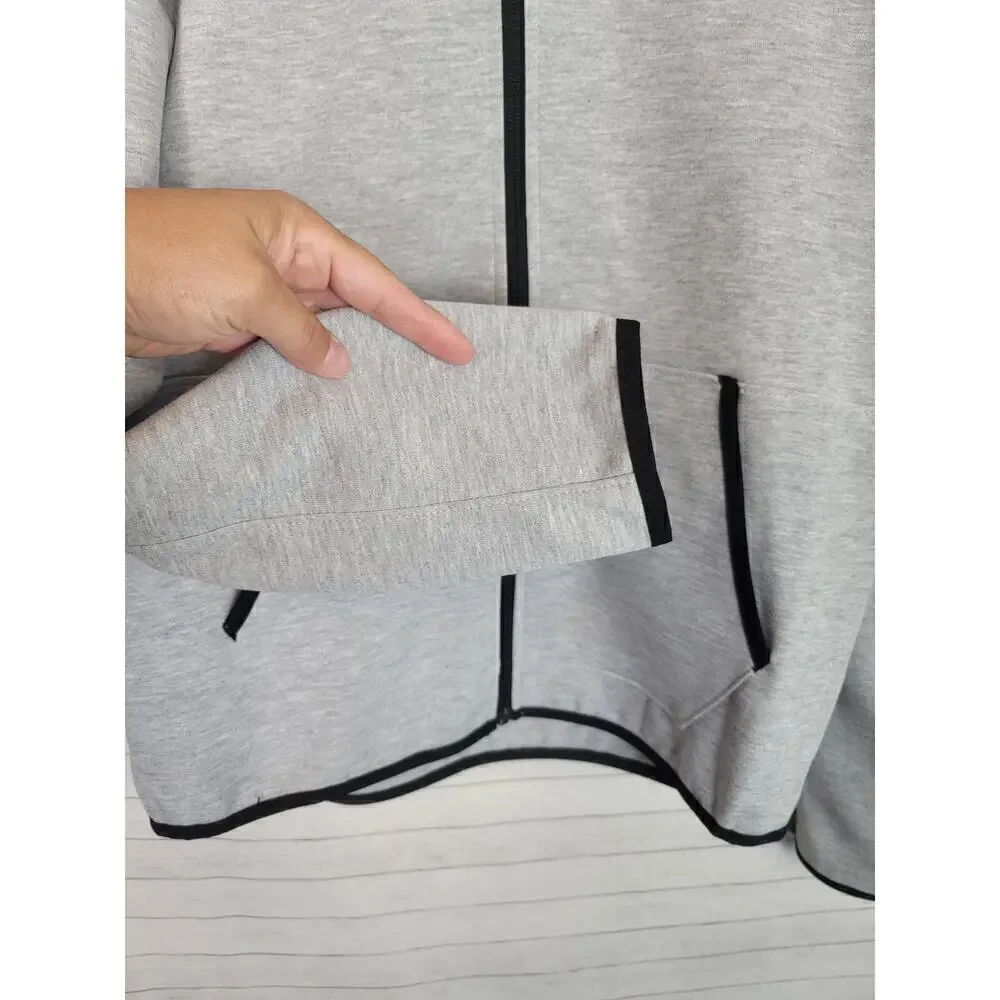 The North Face Tech Full Zip Hoodie in TNF GRAY, sz Small